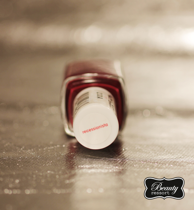 Lackliebe | Essie “recessionista”