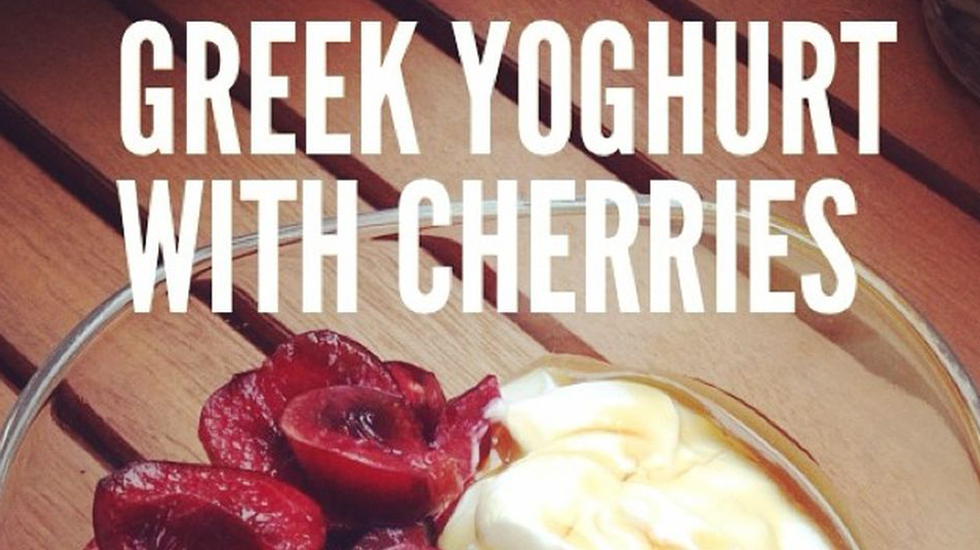 Frühstücksideen No. 1: Griechischer Joghurt mit eisgekühlten Kirschen