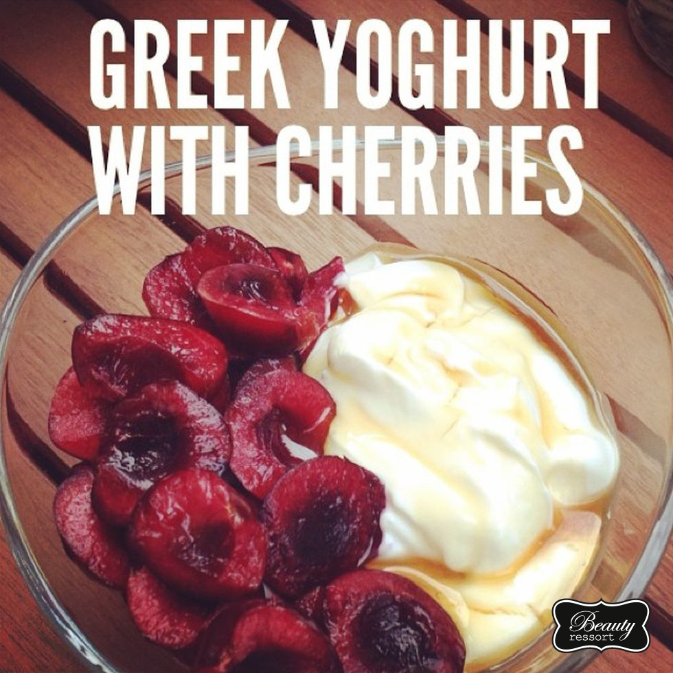 BR_greek-yoghurt-with-cherries_2